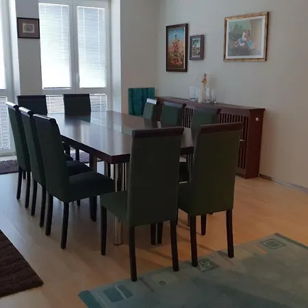 Lomnica Apartment *